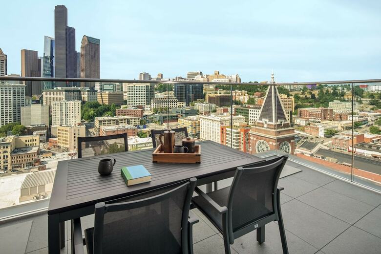 Hotel Embassy Suites By Hilton Seattle Downtown Pioneer Square