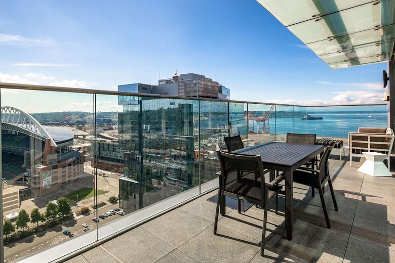 Hotel Embassy Suites By Hilton Seattle Downtown Pioneer Square