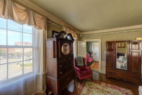 Bed & Breakfast Inn By The Bandstand