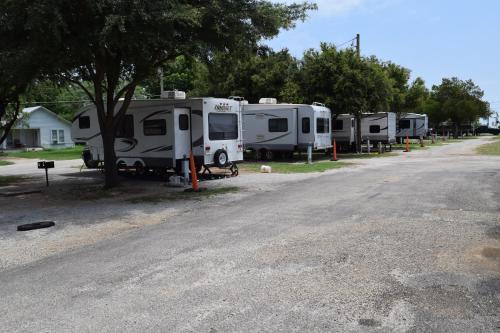 Motel Albany Inn & Rv Campground