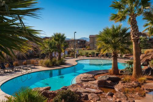 Pvz #33: Poolside Retreat At Paradise Village