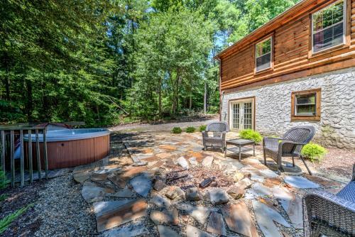 Hidden Pond Cabin