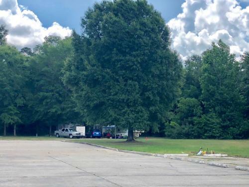Travelers Rest Motel