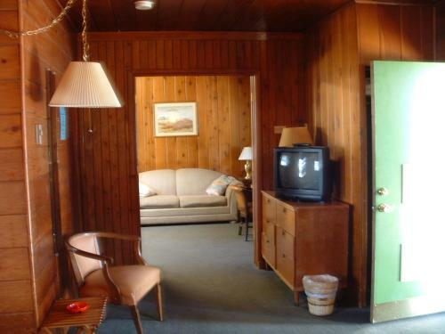 Kootenai Valley Motel