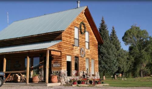 Chama River Bend Lodge