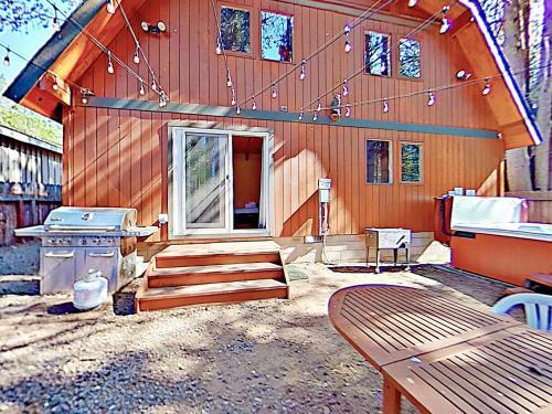 3689 Spruce Ave Home