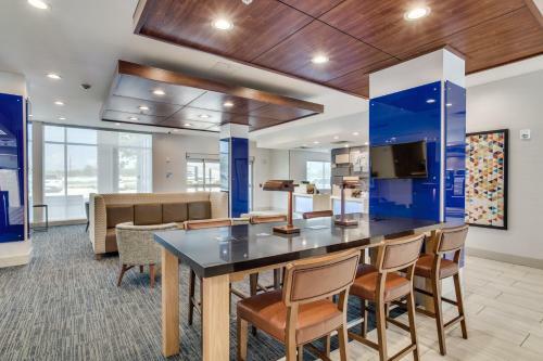 Hotel Holiday Inn Express & Suites - Denton South