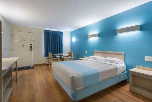 Hotel Motel 6 Brownsville Bells