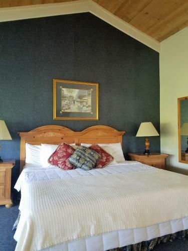 Posada High Meadows Inn