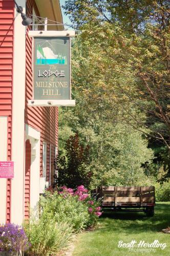 Bed & Breakfast Lodge At Millstone Hill