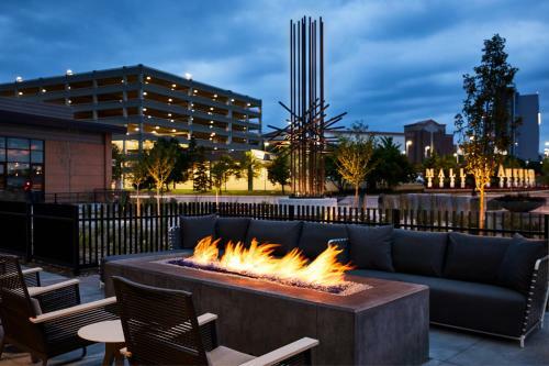 AC Hotel By Marriott Bloomington Mall Of America