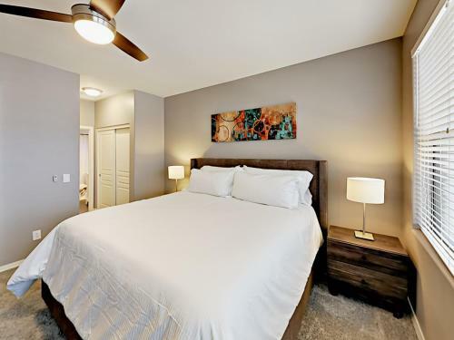 Apartamento 15221 Clubgate Drive Condo Unit 2104