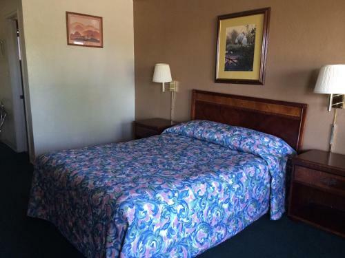 Townhouse Motel
