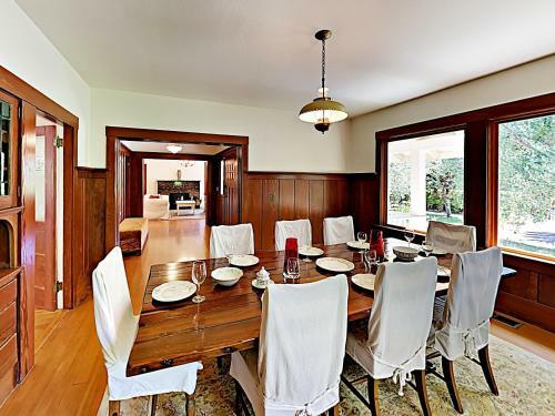 Alexander Valley Estate In The Vineyards Home
