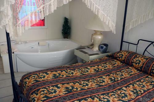 Hotel Bed Ford Inn