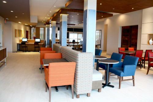 Hotel Holiday Inn Express & Suites Duluth North - Miller Hill
