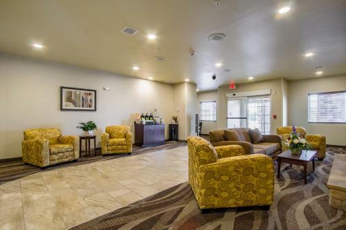 Cobblestone Hotel & Suites - Orrville