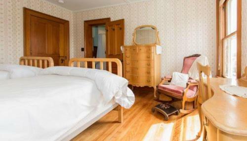 Bed & Breakfast The 1906 House And Carriage Barn