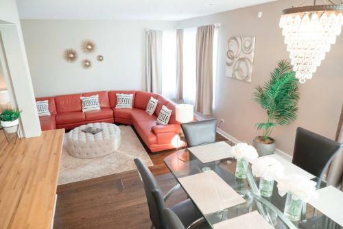 Beautiful Home! 25 Minutes To Downtown Chicago