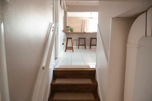 Beautiful Home! 25 Minutes To Downtown Chicago