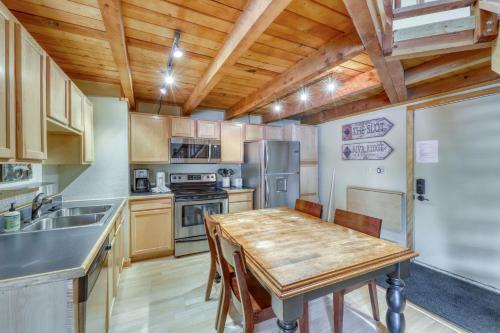 Treehouse 303