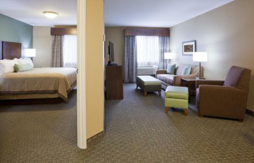 Grandstay Hotel & Suites Delano