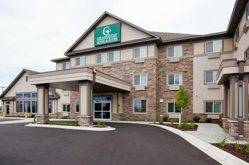 Grandstay Hotel & Suites Delano