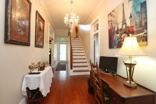 Bed & Breakfast Historic Sevilla House (Adults Only)