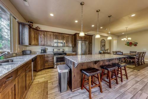 Red Rock Ranch Retreat: Paradise Village #10