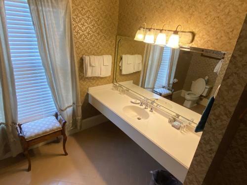 Bed & Breakfast Foley House Inn
