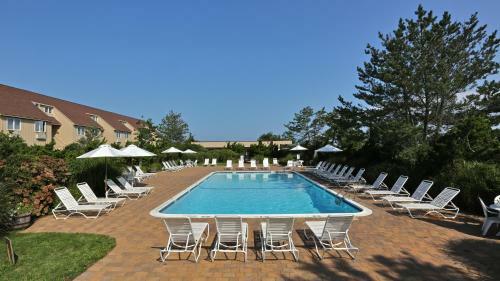 Hotel Windward Shores