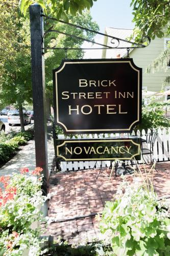 Bed & Breakfast Brick Street Inn