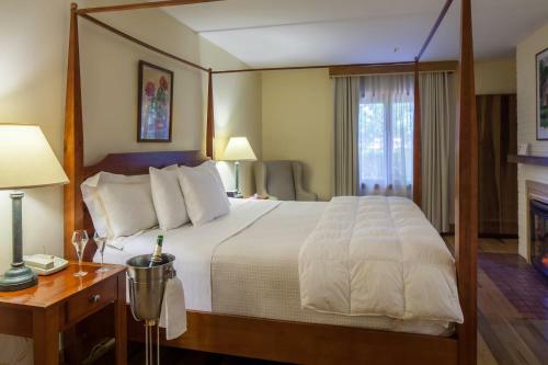 Hotel New Harmony Inn Resort And Conference Center