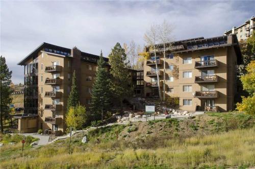 Storm Meadows East Slopeside - Se040