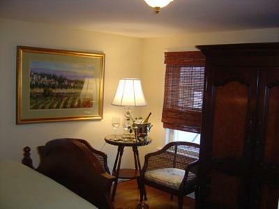 Bed & Breakfast Inn At Clearwater Pond