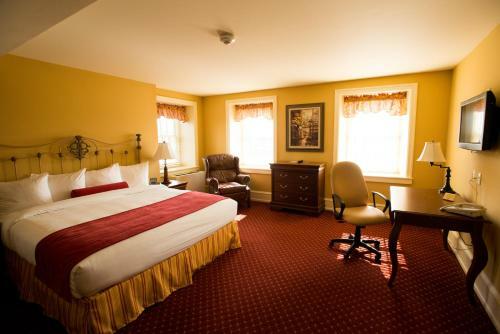 Normandy Farm Hotel & Conference Center