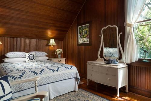 Magnolia Springs Bed And Breakfast