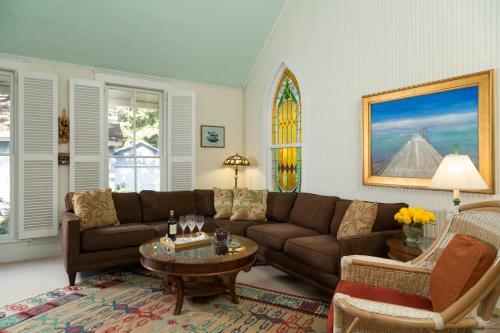 Magnolia Springs Bed And Breakfast