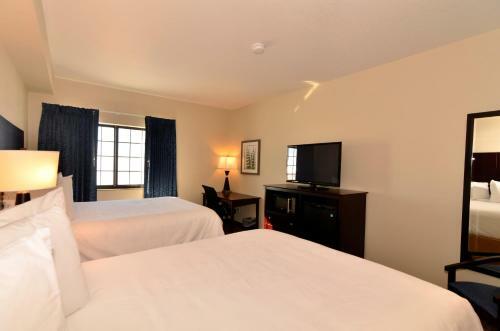 Hotel Cobblestone Inn & Suites - Holstein
