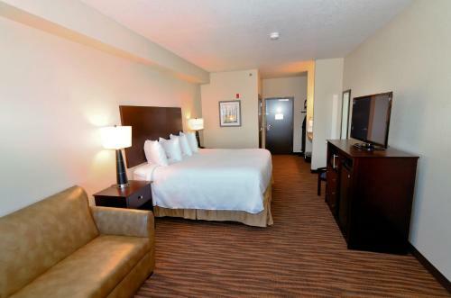 Hotel Cobblestone Inn & Suites - Holstein