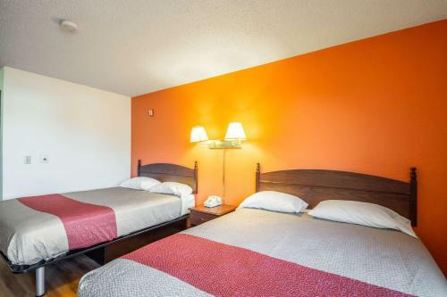 Hotel Motel 6 Saukville