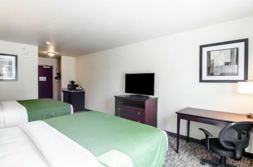 Hotel Cobblestone Inn & Suites - Guernsey