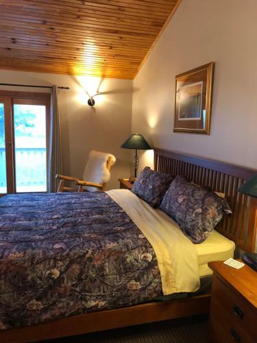 Comstock Premier Lodge Llc