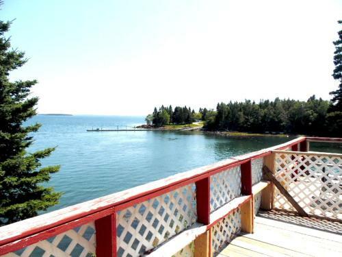Redclyffe Shore Motor Inn