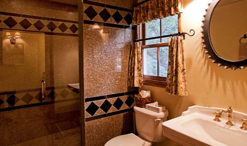 Hotel Circle Bar B Guest Ranch