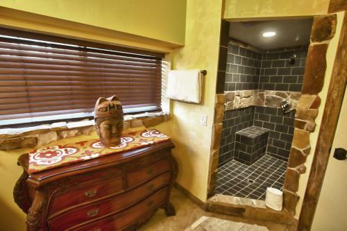 Nomads Hotel