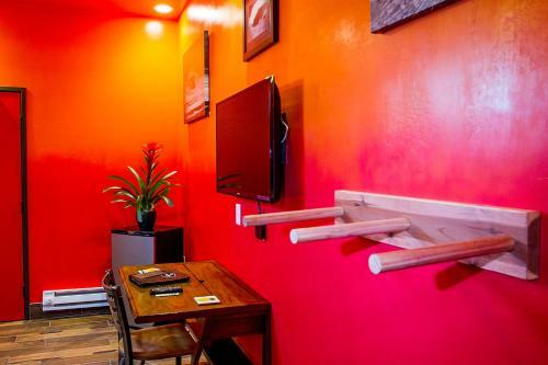 Nomads Hotel