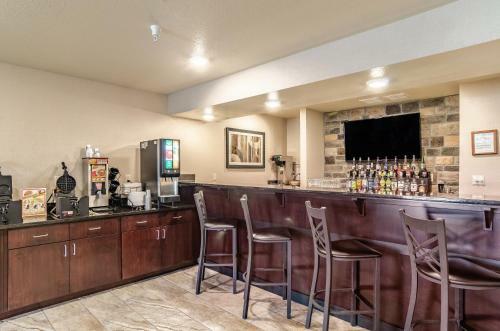 Hotel Cobblestone Inn & Suites - Bridgeport