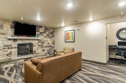 Hotel Cobblestone Inn & Suites - Bridgeport