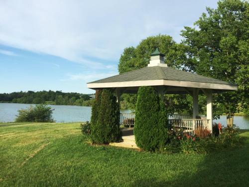 Bed & Breakfast The B & B At Queenslake